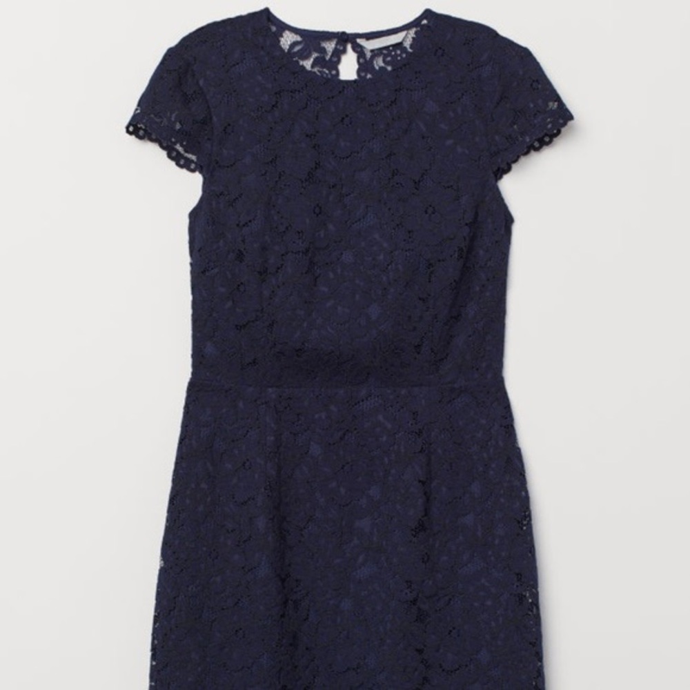 NWT Navy lace mini dress with cap sleeves